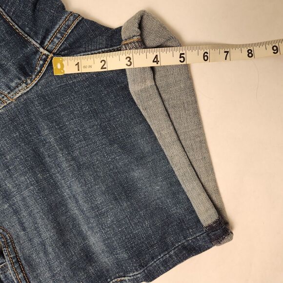 Levi's Women's Mid Length Medium Wash Cuffed Stretch Denim Shorts Size 26 - Picture 5 of 8